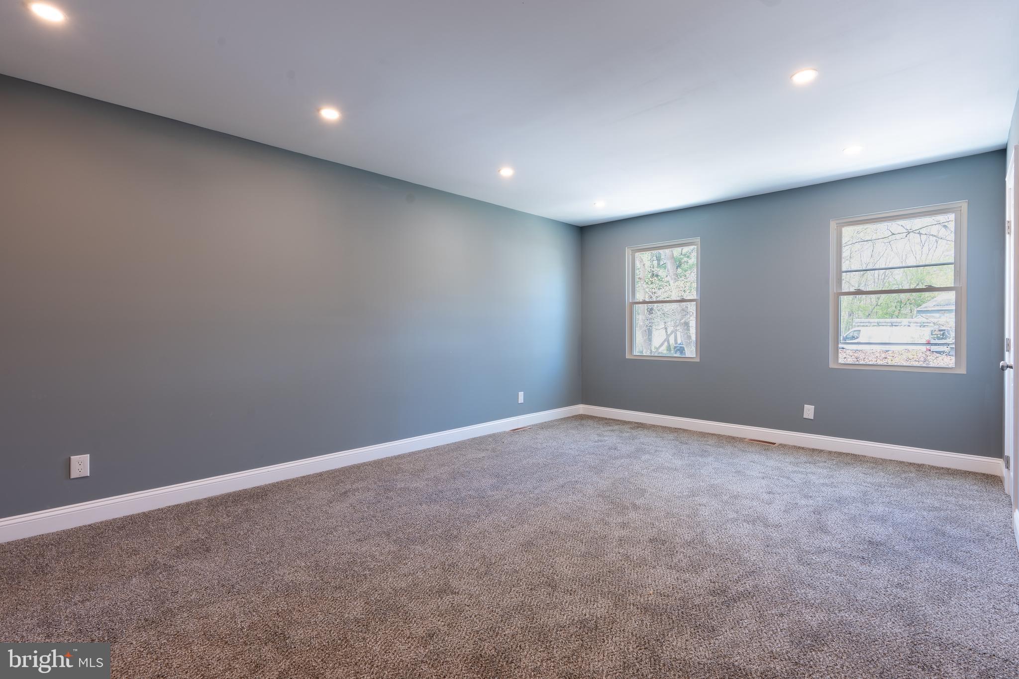 3 Slalom Court Pine Hill, NJ 08021 - Photo 19 of 47 an empty room with windows