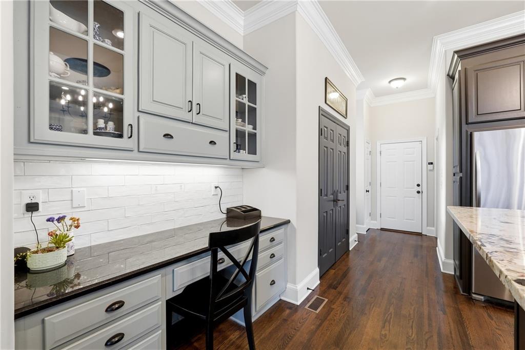 9885 Nature Mill Road Johns Creek, GA 30022 - Photo 20 of 58