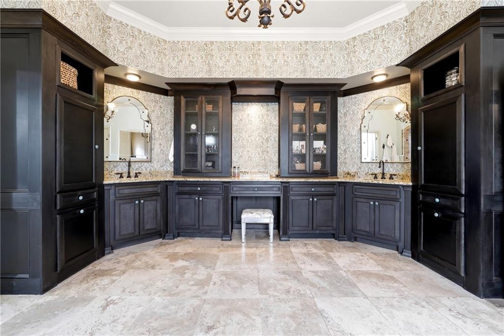 9885 Nature Mill Road Johns Creek, GA 30022 - Photo 29 of 58