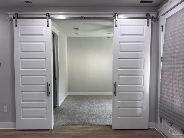 $2,400 | 743 North A Street, Pensacola, FL 32501