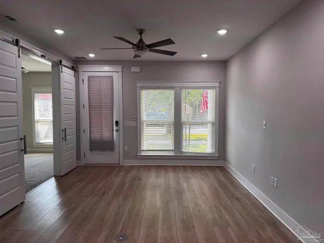 $2,400 | 743 North A Street, Pensacola, FL 32501