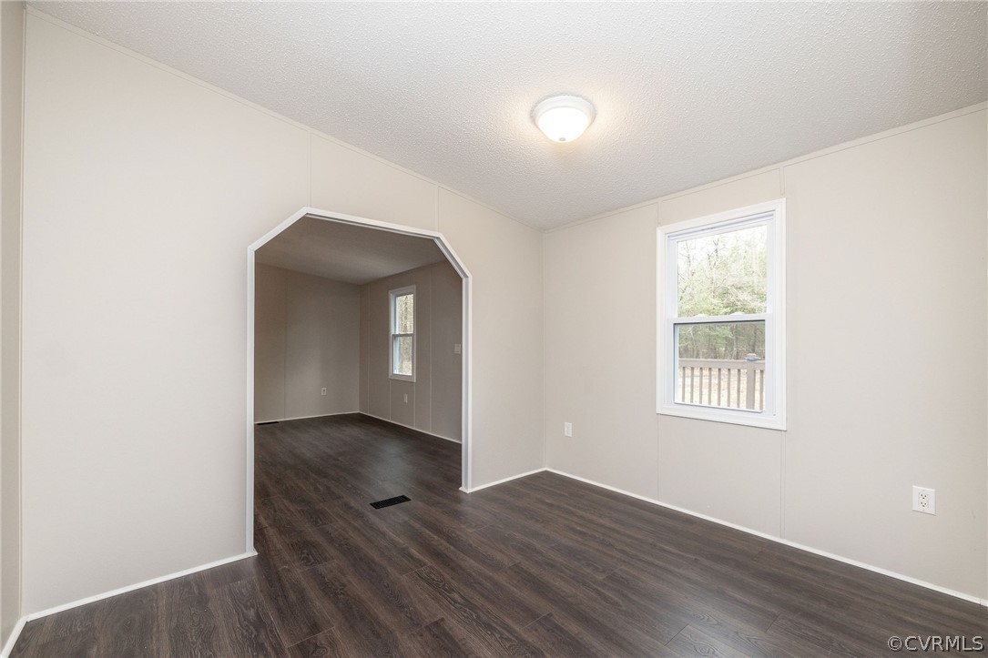 27323 Perkins Road Petersburg, VA 23805 - Photo 13 of 31 Gallery Image 13