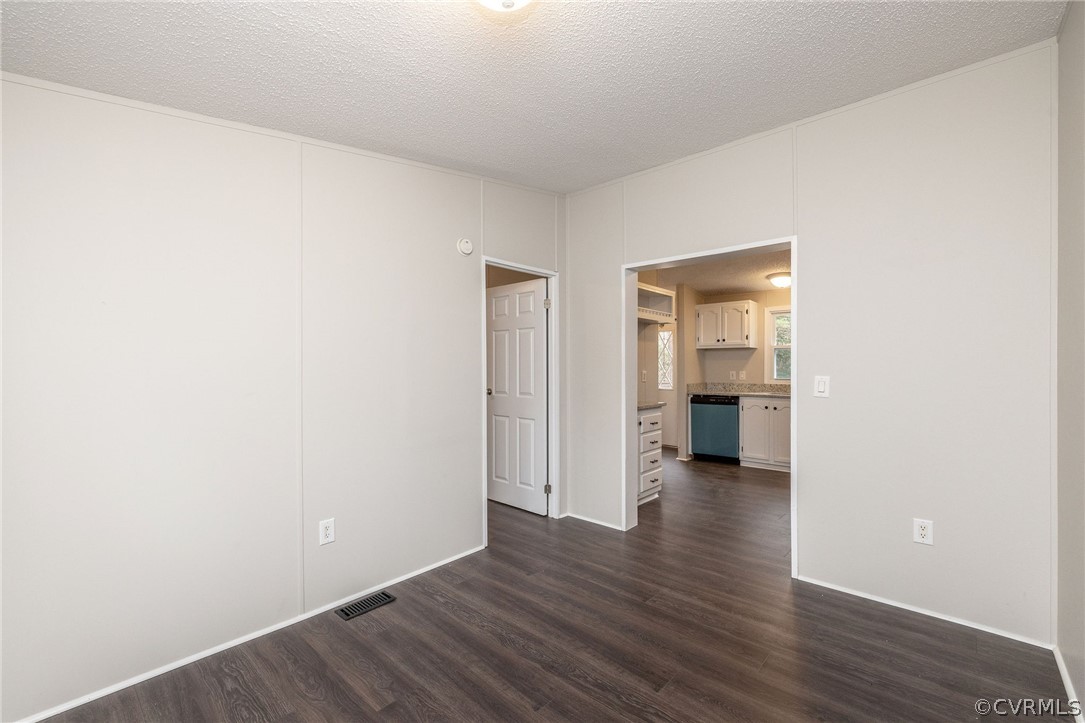 27323 Perkins Road Petersburg, VA 23805 - Photo 14 of 31 Gallery Image 14