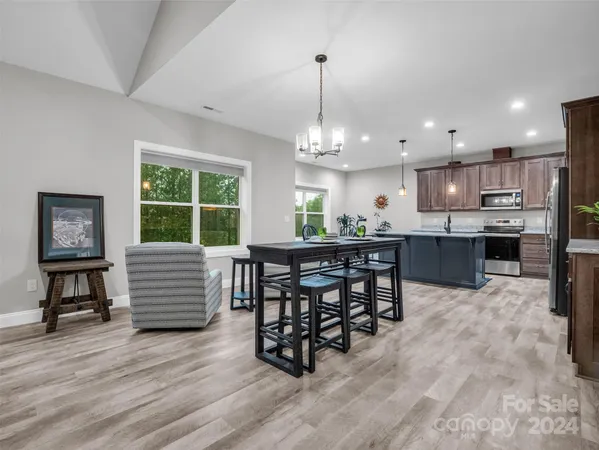 $675,000 | 10305 Green River Cove Road, Mill Spring, NC 28756