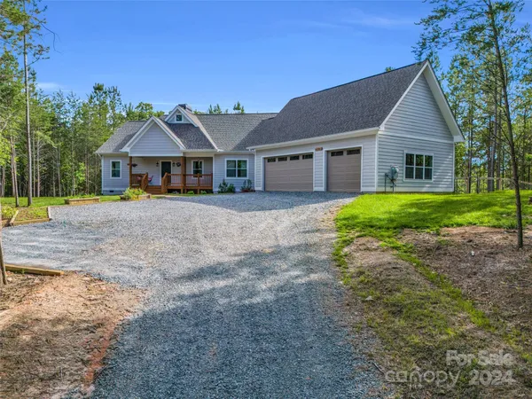 $675,000 | 10305 Green River Cove Road, Mill Spring, NC 28756