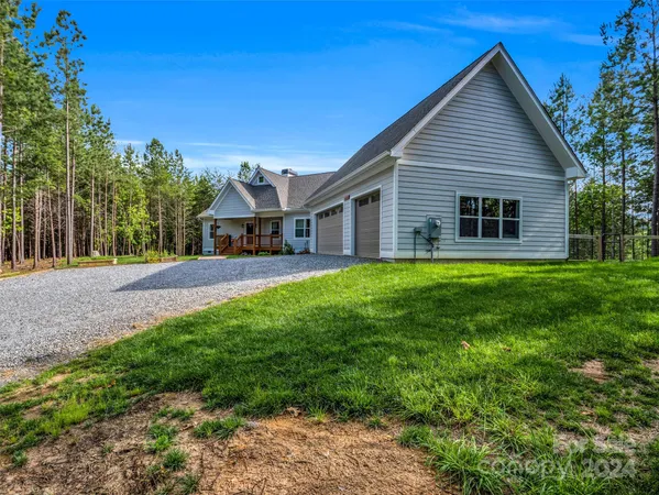 $675,000 | 10305 Green River Cove Road, Mill Spring, NC 28756