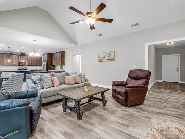 $675,000 | 10305 Green River Cove Road, Mill Spring, NC 28756