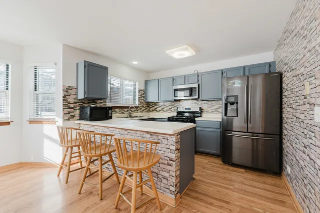 $360,000 | 122 Brittany Drive, Streamwood, IL 60107