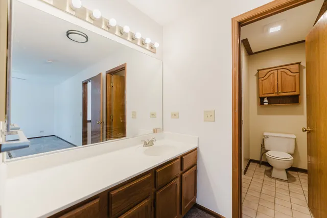 $360,000 | 122 Brittany Drive, Streamwood, IL 60107