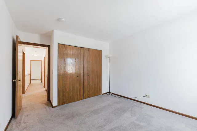 $360,000 | 122 Brittany Drive, Streamwood, IL 60107