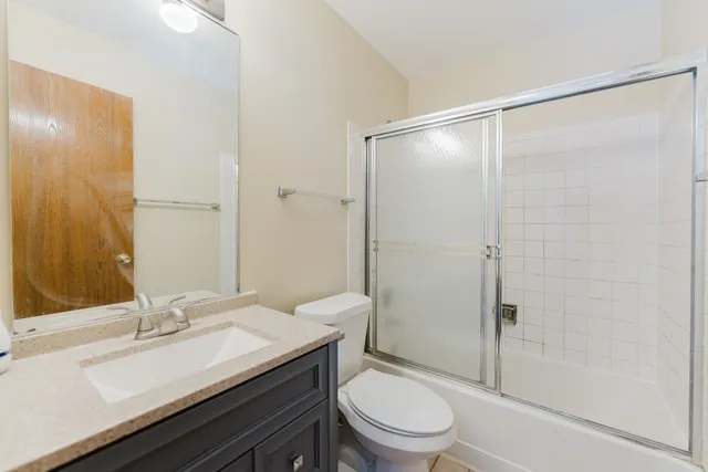 $360,000 | 122 Brittany Drive, Streamwood, IL 60107