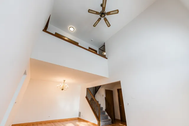 $360,000 | 122 Brittany Drive, Streamwood, IL 60107