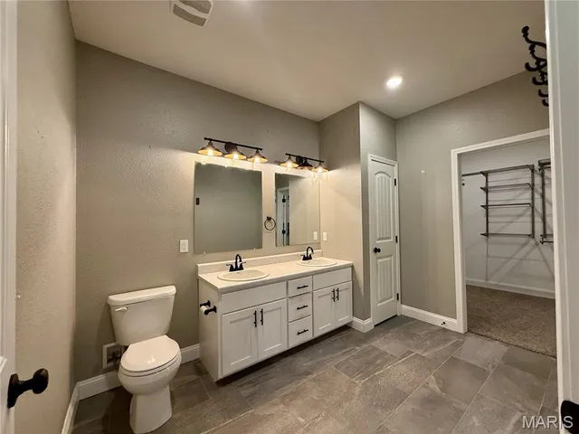 $299,900 | 125 Lanee Lane, Poplar Bluff, MO 63901