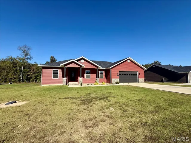 $299,900 | 125 Lanee Lane, Poplar Bluff, MO 63901