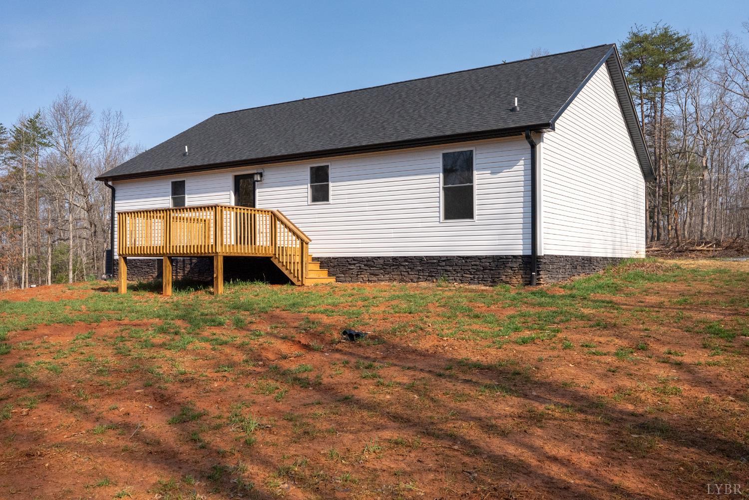 2541 Mitchell Mill Road Gladys, VA 24554 - Photo 28 of 41 a backyard of a house