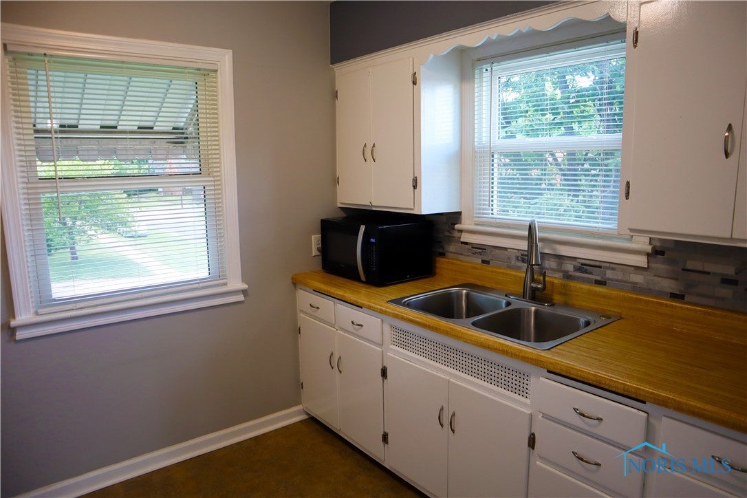 3437 Douglas Road Toledo, OH 43606 - Photo 9 of 27 Gallery Image 9
