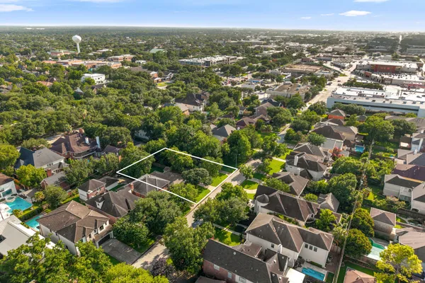 $1,150,000 | 4909 Cedar Street, Bellaire, TX 77401