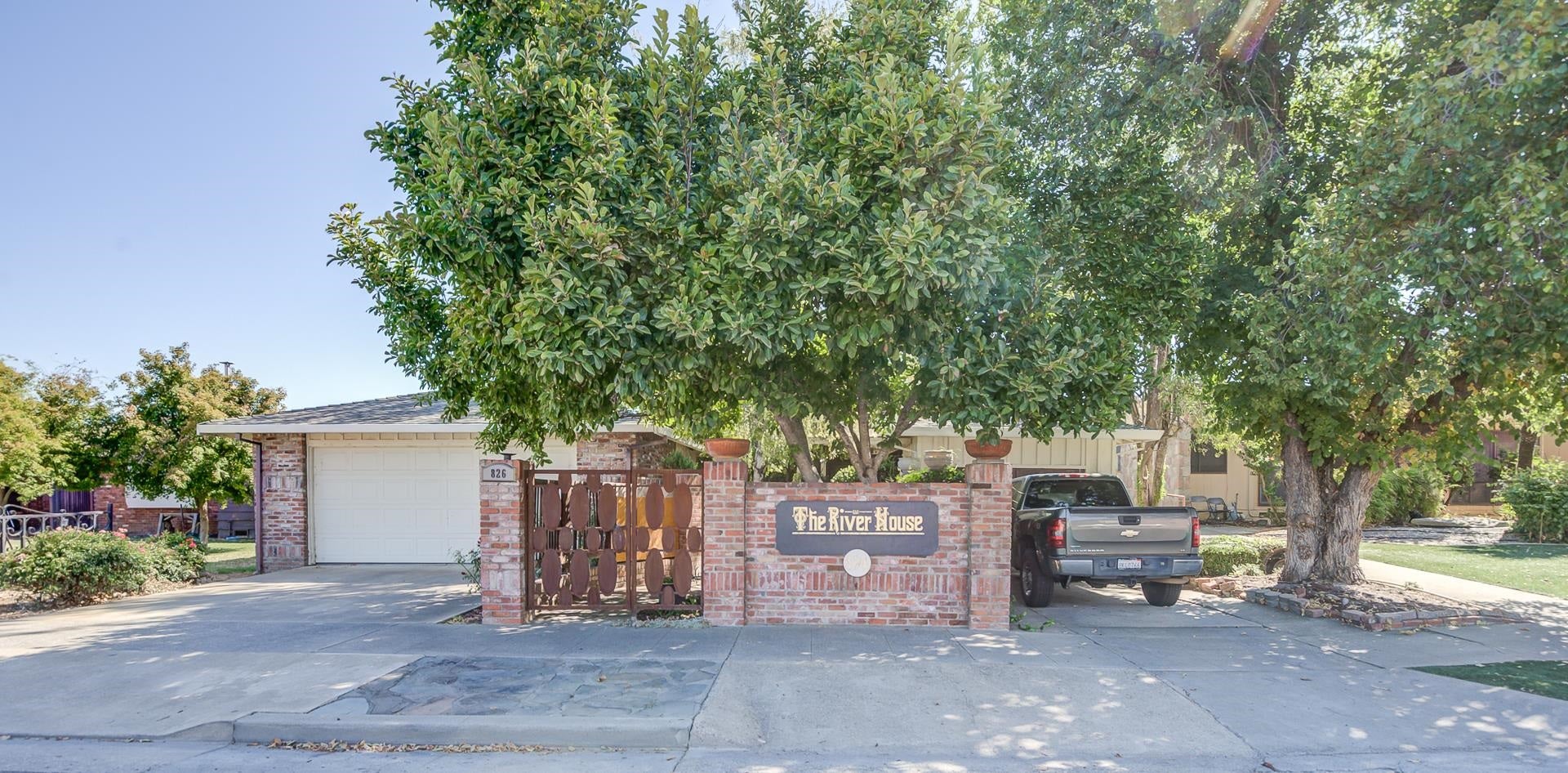 826 Rio Street Red Bluff, CA 96080 - Photo 2 of 71 Gallery Image 2
