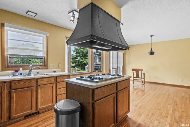 $384,900 | 184 Cravens Road, Springfield, IL 62712