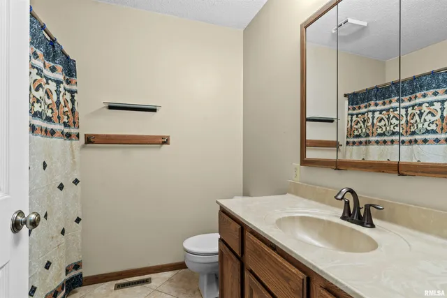 $384,900 | 184 Cravens Road, Springfield, IL 62712