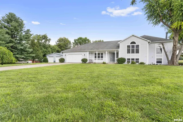 $384,900 | 184 Cravens Road, Springfield, IL 62712