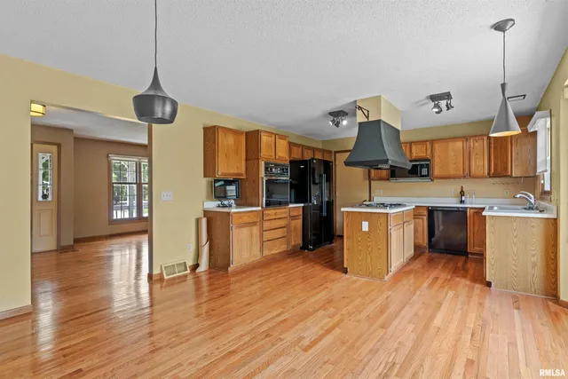 $384,900 | 184 Cravens Road, Springfield, IL 62712