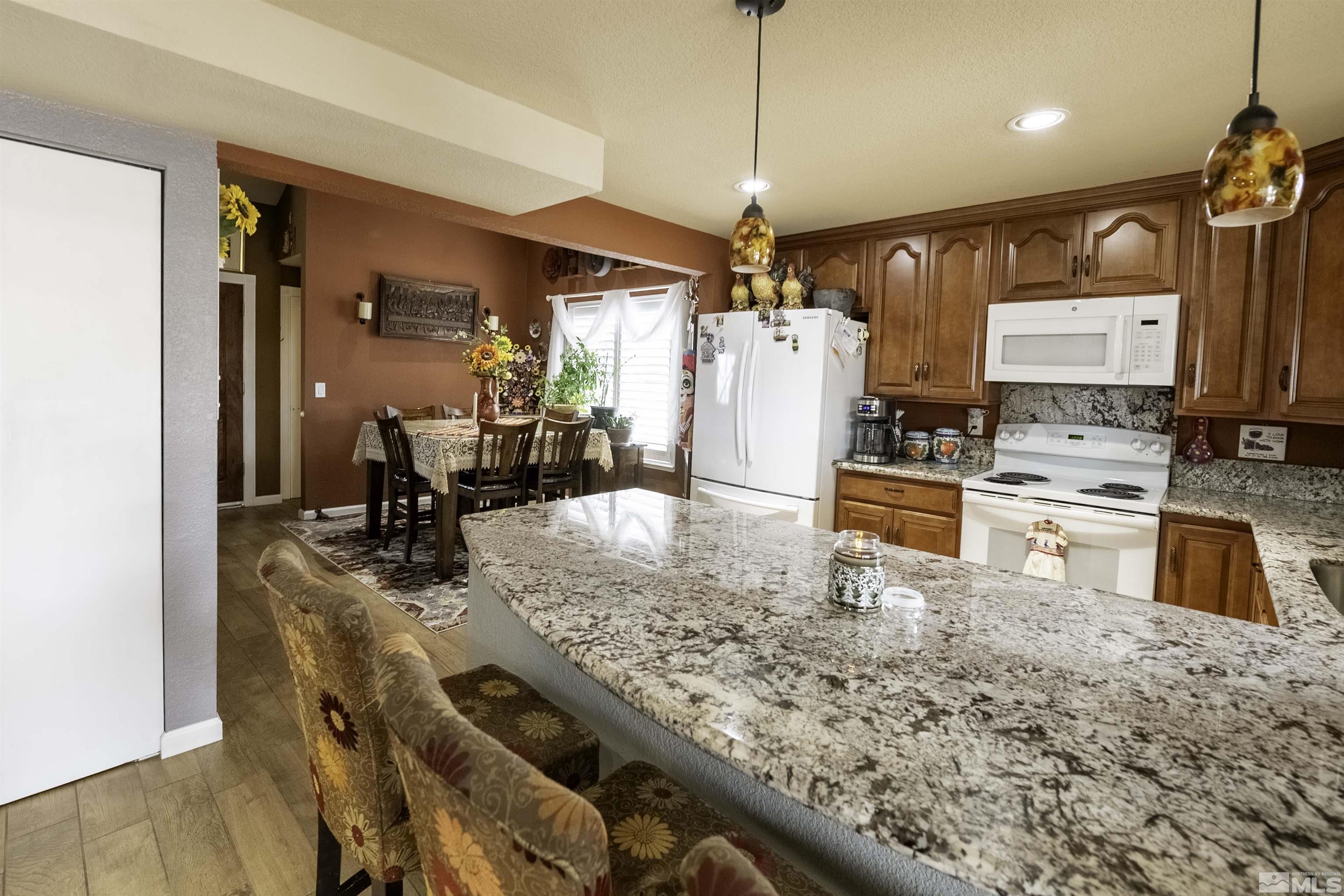 7065 Freedom Drive Sparks, NV 89436 - Photo 4 of 27 Photo 4