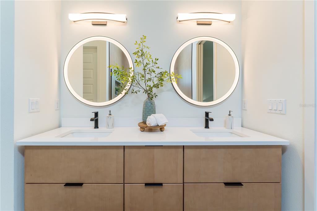 901 Eagle Lane Apollo Beach, FL 33572 - Photo 12 of 18