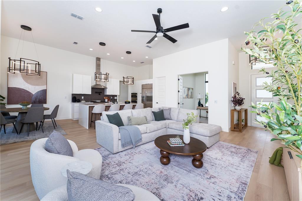 901 Eagle Lane Apollo Beach, FL 33572 - Photo 2 of 18