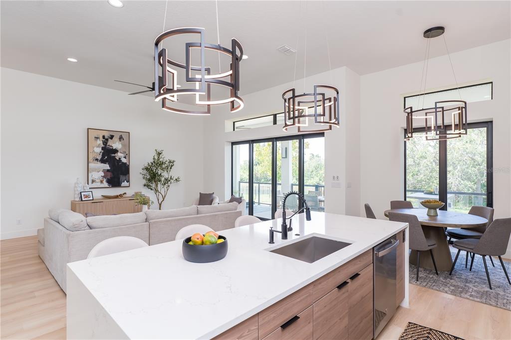 901 Eagle Lane Apollo Beach, FL 33572 - Photo 4 of 18