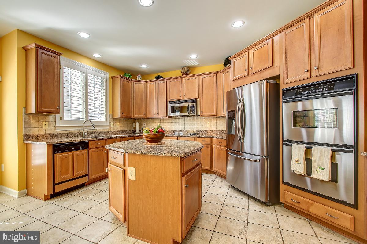 6 Glen Eagles Court Silver Spring, MD 20906 - Photo 13 of 47 Gourmet Kitchen with Center Island/Double Oven