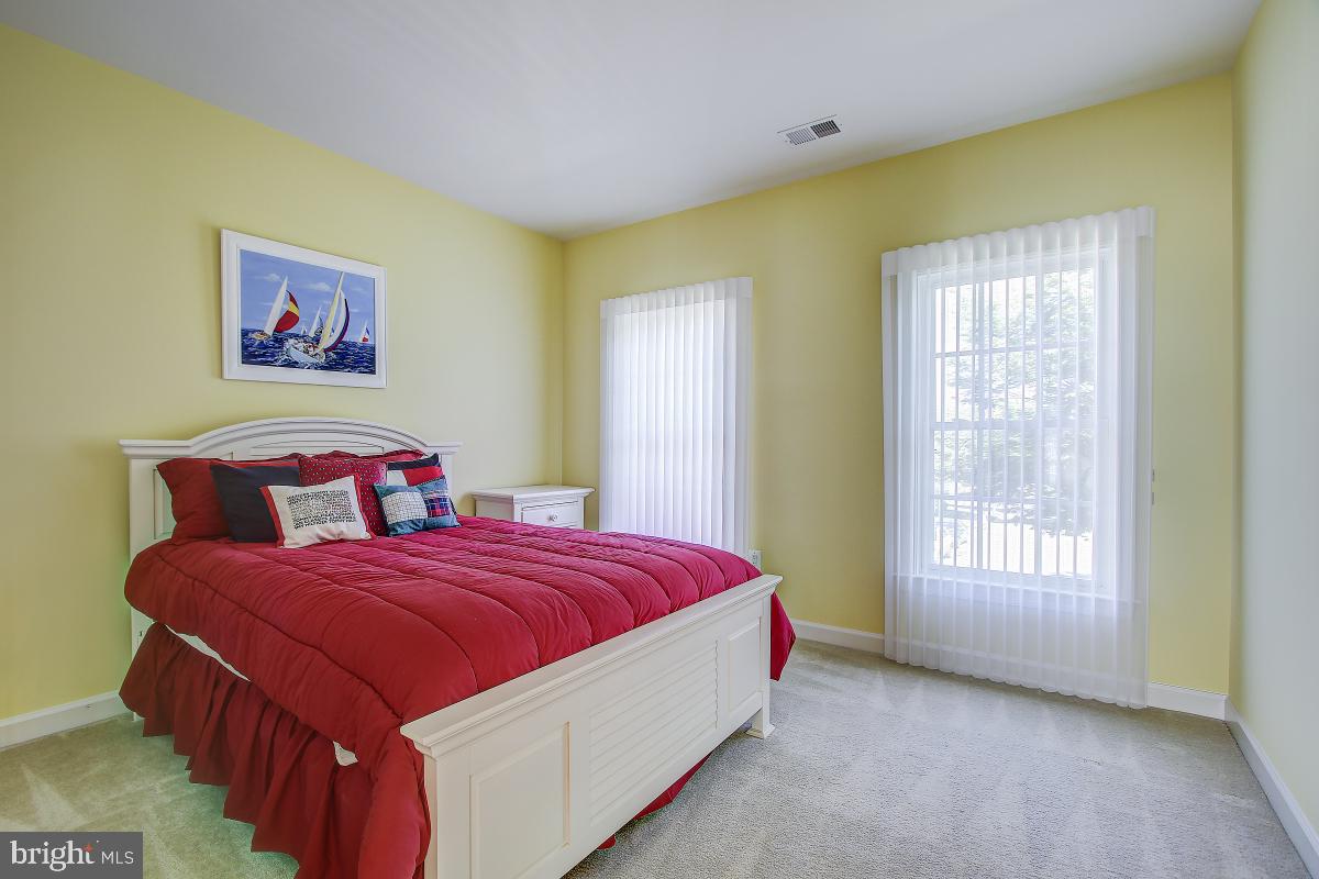 6 Glen Eagles Court Silver Spring, MD 20906 - Photo 27 of 47 Ample Size bedroom 3 Upper Level