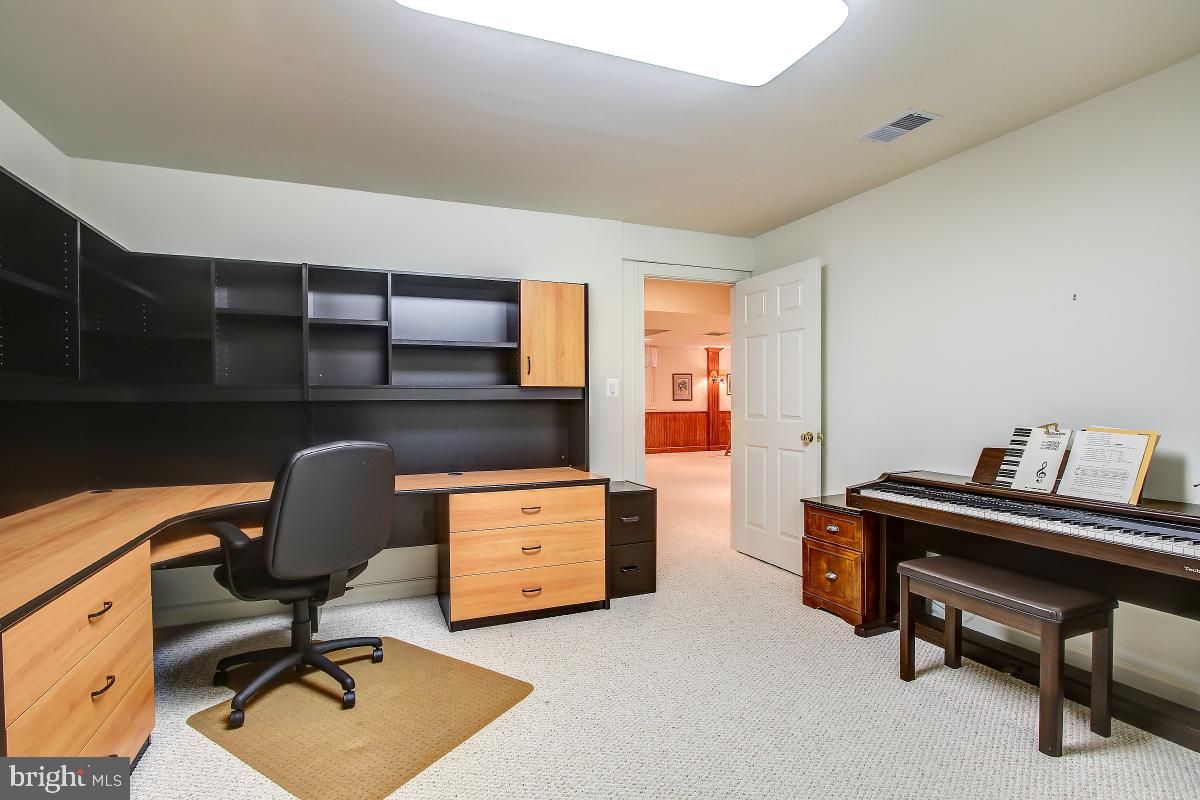 6 Glen Eagles Court Silver Spring, MD 20906 - Photo 32 of 47 Office/Den