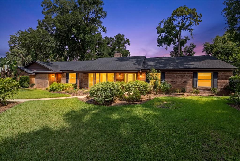 105 Pine Tree Lane Altamonte Springs, FL 32714 - Photo 2 of 43