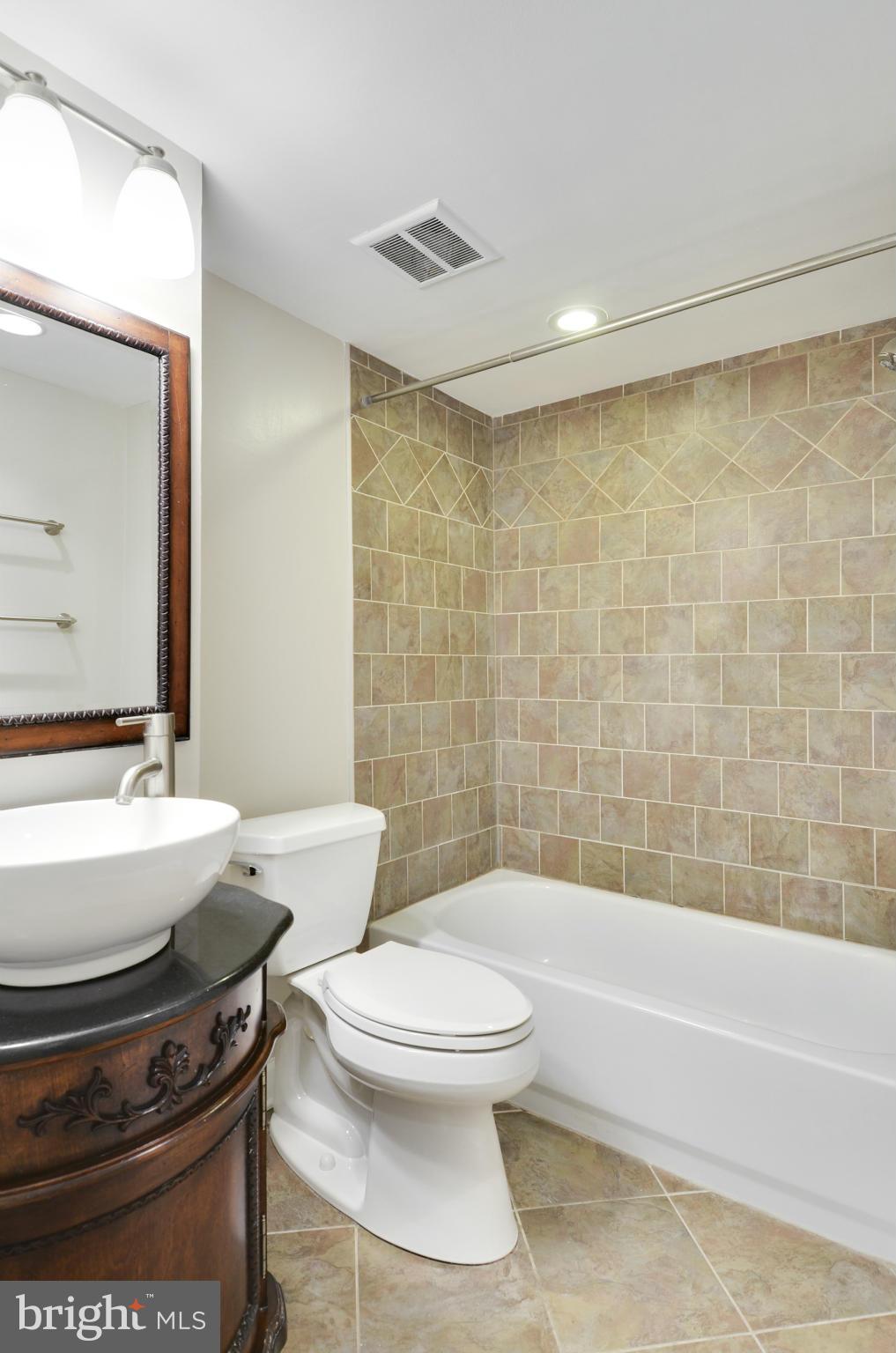 1245 13th Street Northwest, Unit 208 Washington, DC 20005 - Photo 19 of 30 Bath