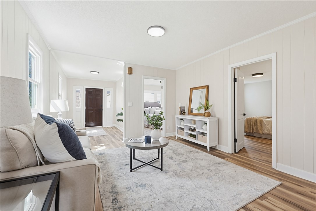 12 Union Street Warren, RI 02885 - Photo 3 of 33