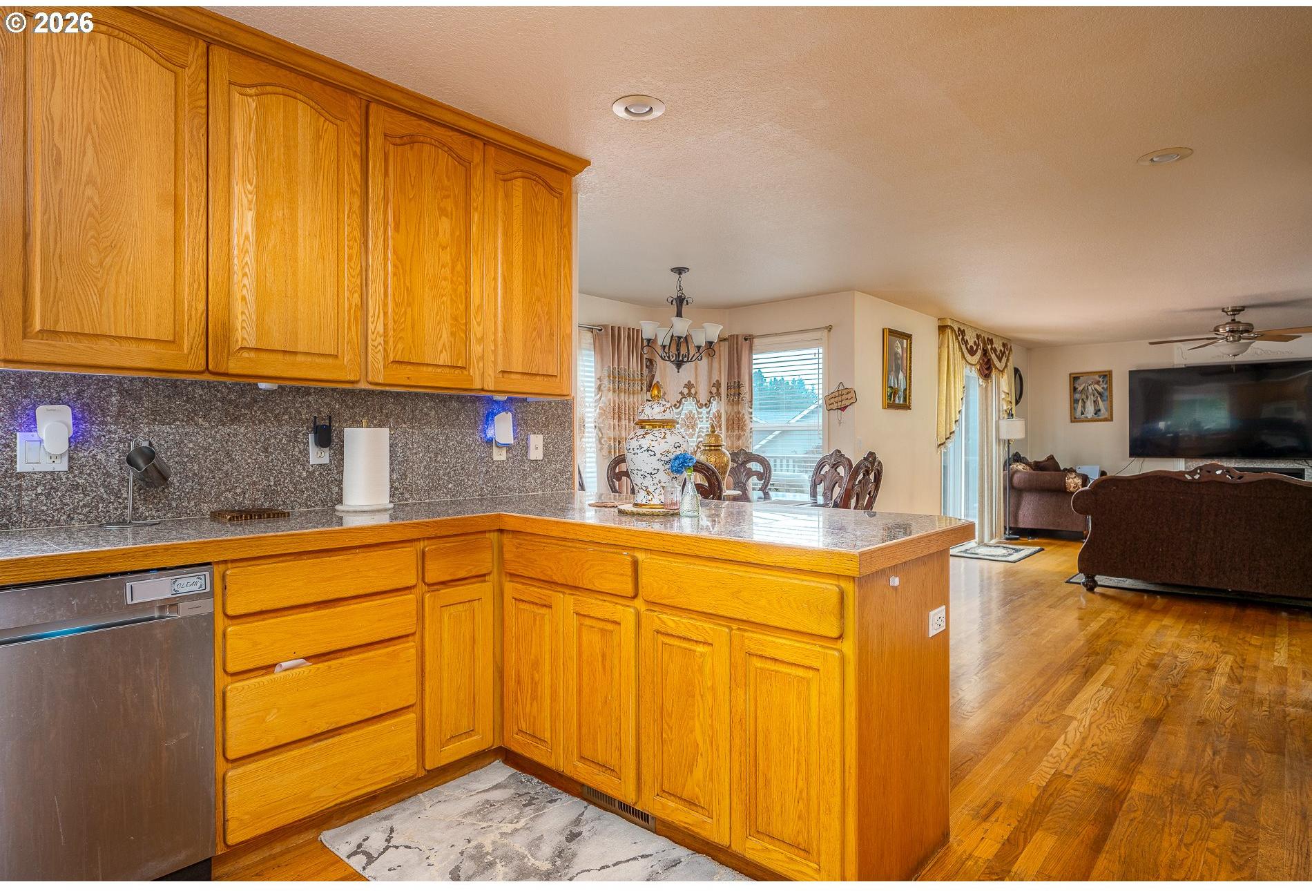 5435 Southeast Old Woods Loop Gresham, OR 97080 - Photo 15 of 48 Gallery Image 15