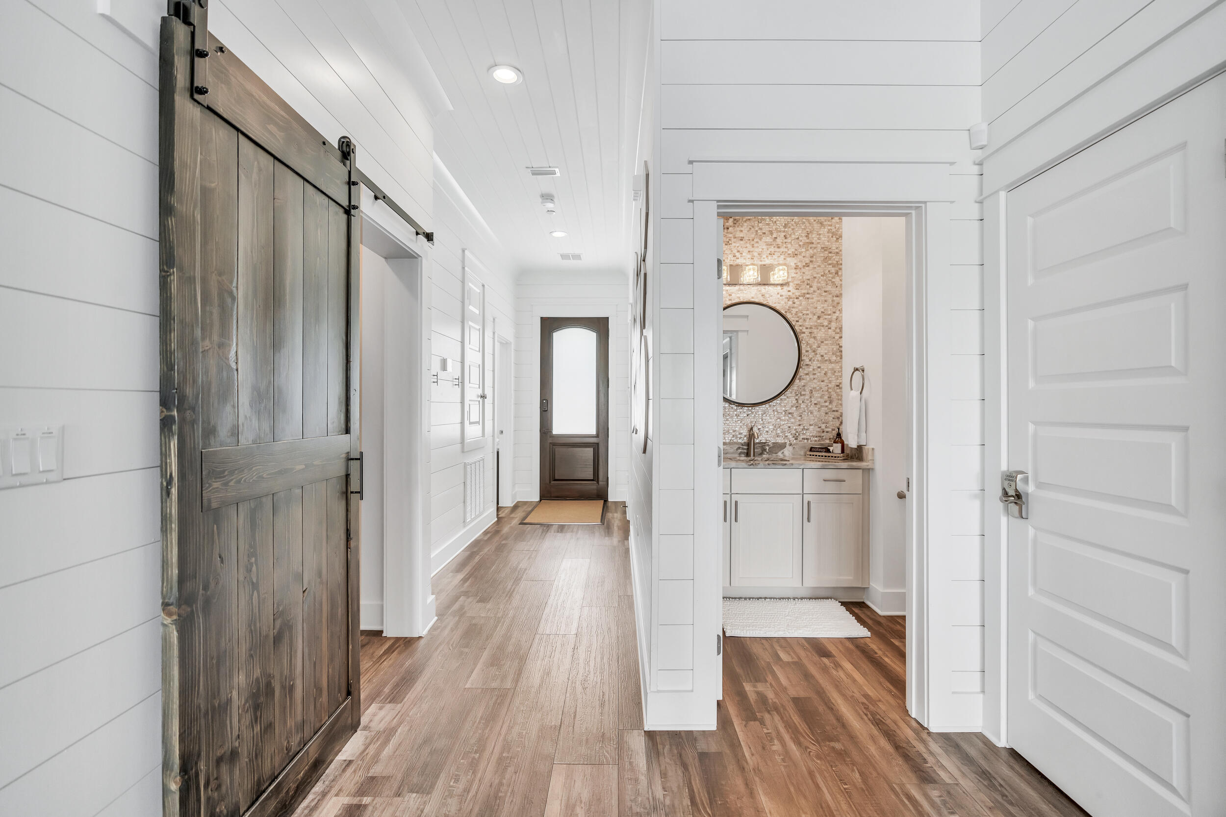 88 Pompano Street Destin, FL 32541 - Photo 22 of 109 First Floor Hallway