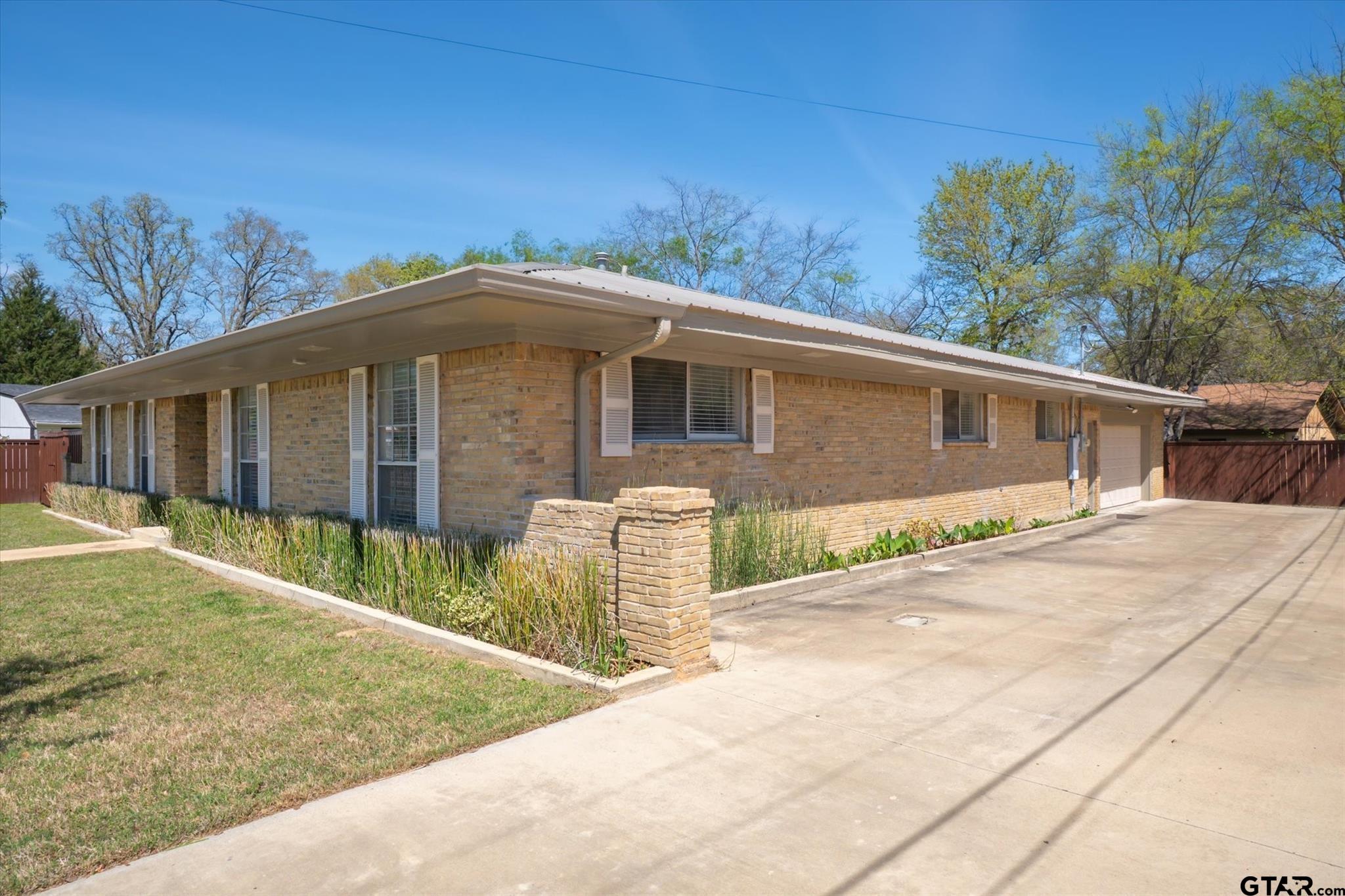 148 Granada Square Canton, TX 75103 - Photo 3 of 40