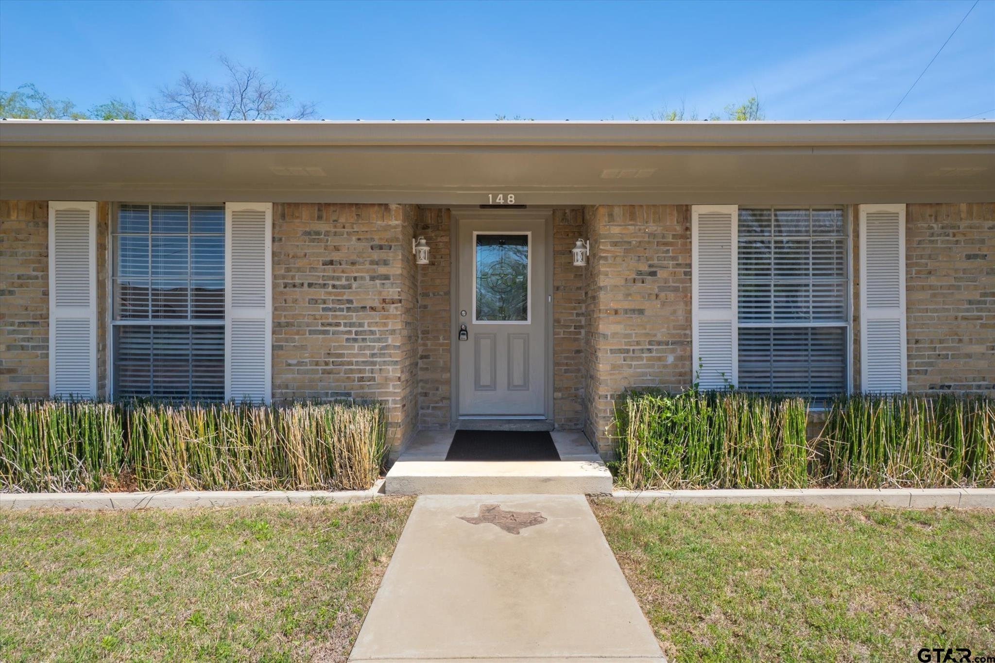 148 Granada Square Canton, TX 75103 - Photo 4 of 40