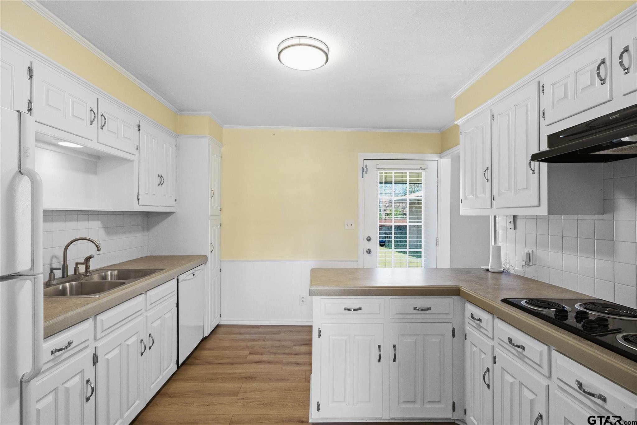 148 Granada Square Canton, TX 75103 - Photo 6 of 40