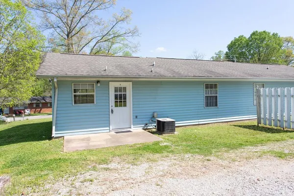 $1,400 | 5571 Tallant Road, Unit B, Ooltewah, TN 37363