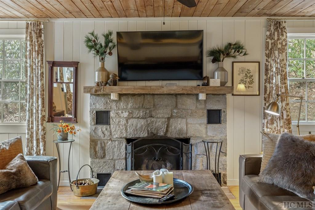 48 Holt Knob Road Highlands, NC 28741 - Photo 6 of 36 Gallery Image 6
