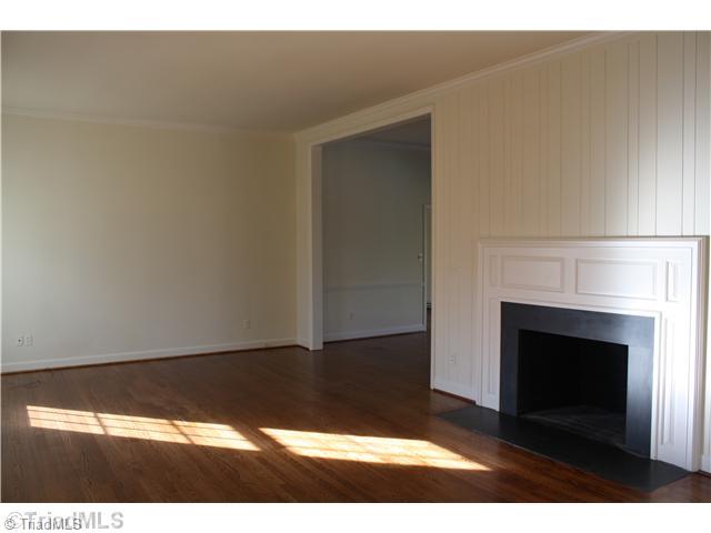 1603 Davidson Road High Point, NC 27262 - Photo 3 of 16 Living Room.