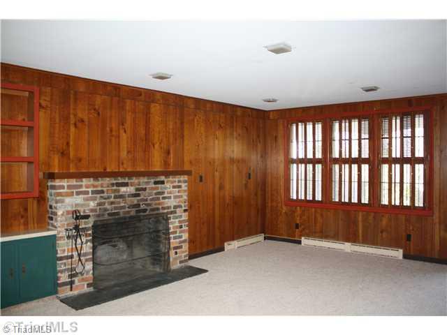 1603 Davidson Road High Point, NC 27262 - Photo 8 of 16 Den/Family/Great Room.