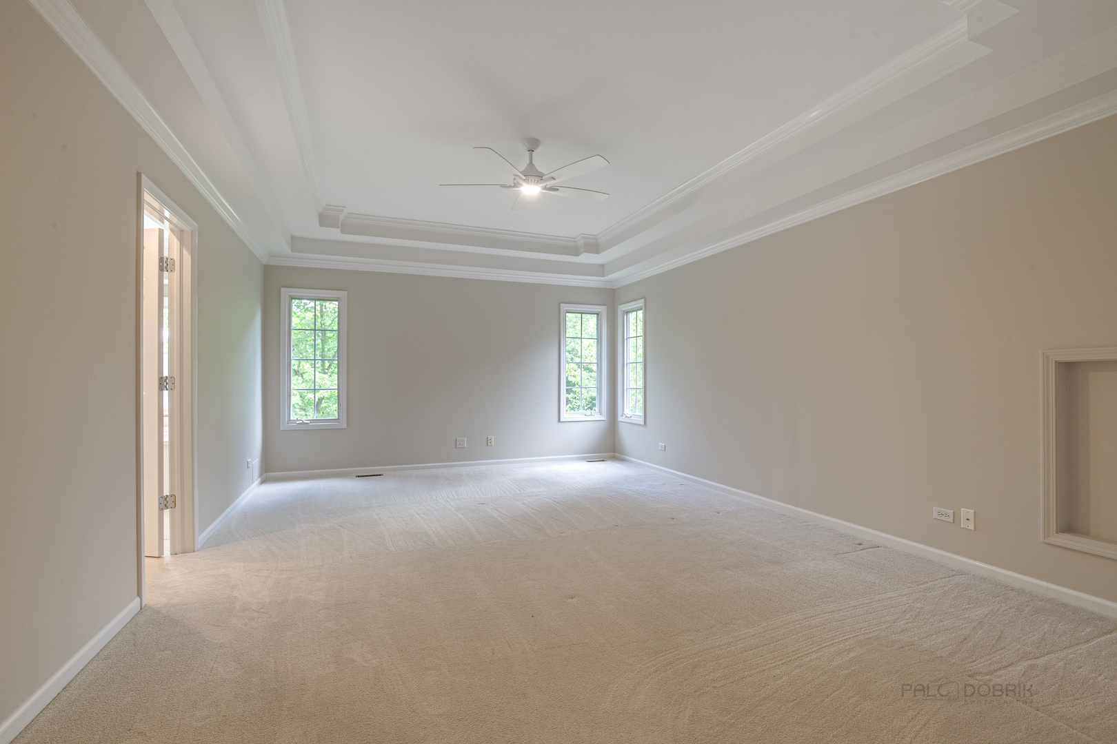 1127 South Ridge Road Lake Forest, IL 60045 - Photo 17 of 35 an empty room with windows and closet