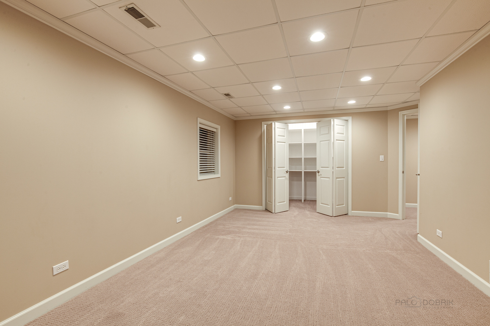 1127 South Ridge Road Lake Forest, IL 60045 - Photo 29 of 35 a view of an empty room