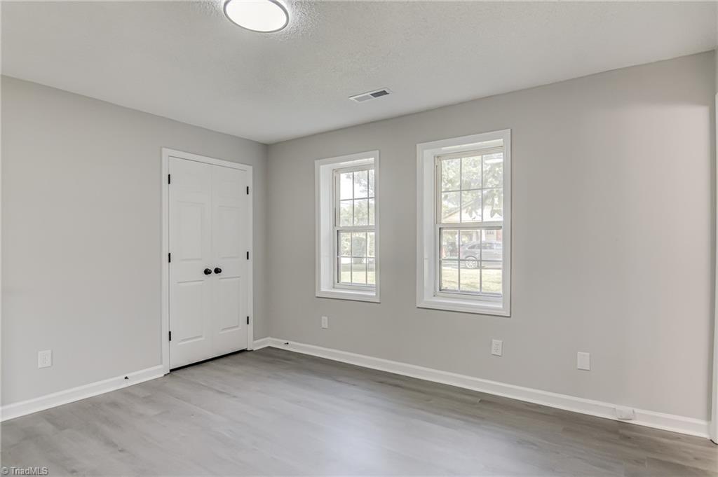 2202 East Green Drive High Point, NC 27260 - Photo 15 of 29