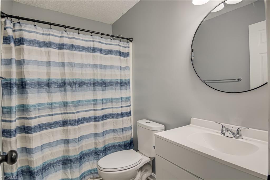 2202 East Green Drive High Point, NC 27260 - Photo 18 of 29