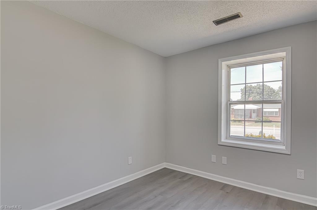 2202 East Green Drive High Point, NC 27260 - Photo 21 of 29